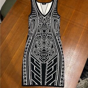 bebe Black and White Geometric Bodycon